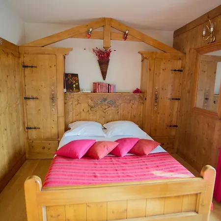 Hotel Le Bonheur Dans Le Pre 2*