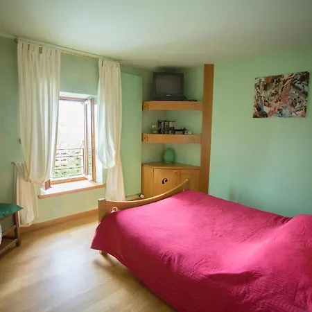 Le Bonheur Dans Le Pre Hotel 2*